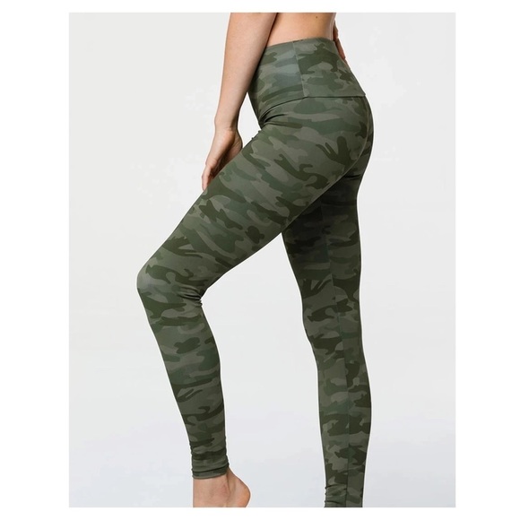 ONZIE Hot Yoga High Rise Legging 228, Camo, S/M - Picture 2 of 9